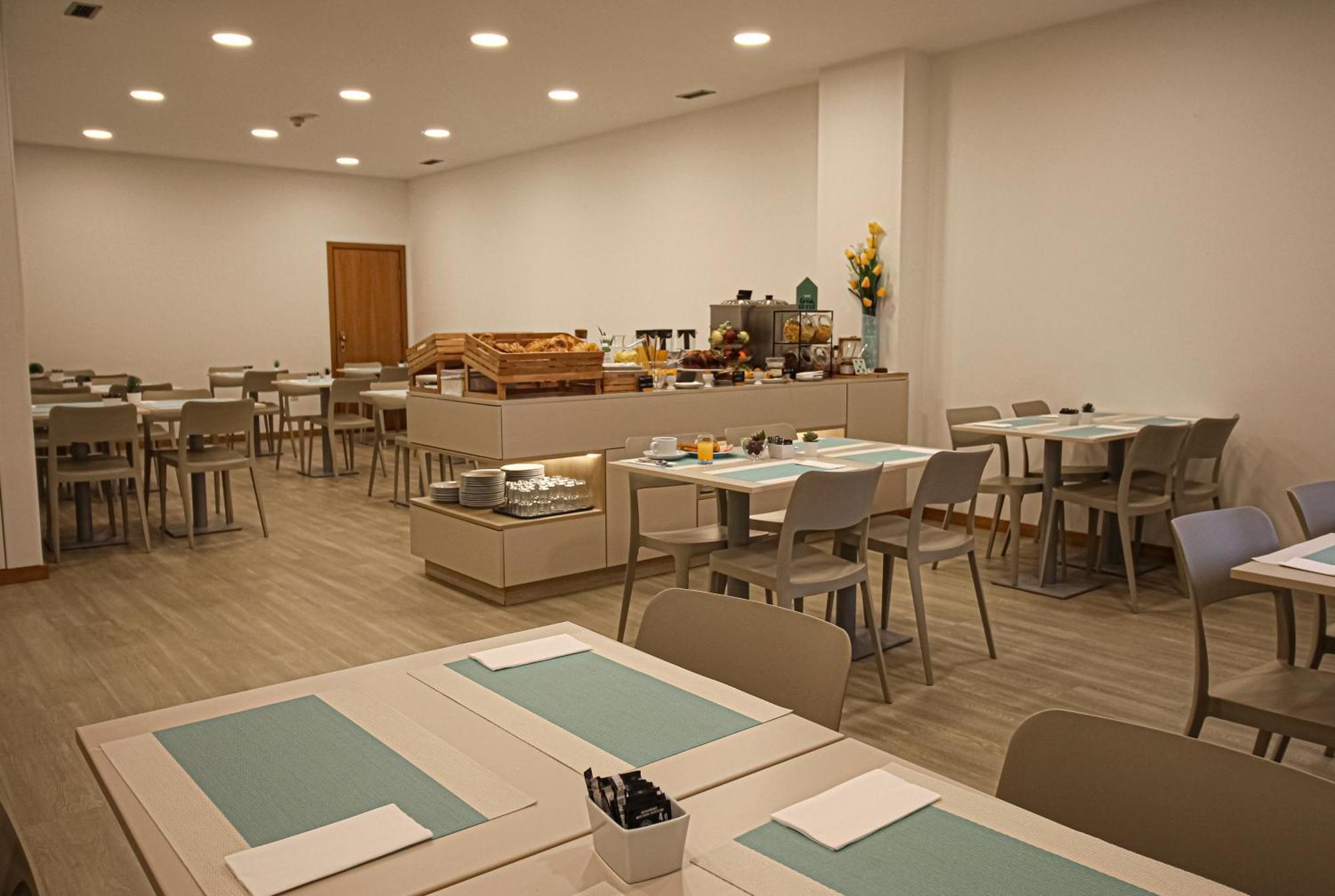Hotel Dos Loios Santa Maria da Feira Buitenkant foto