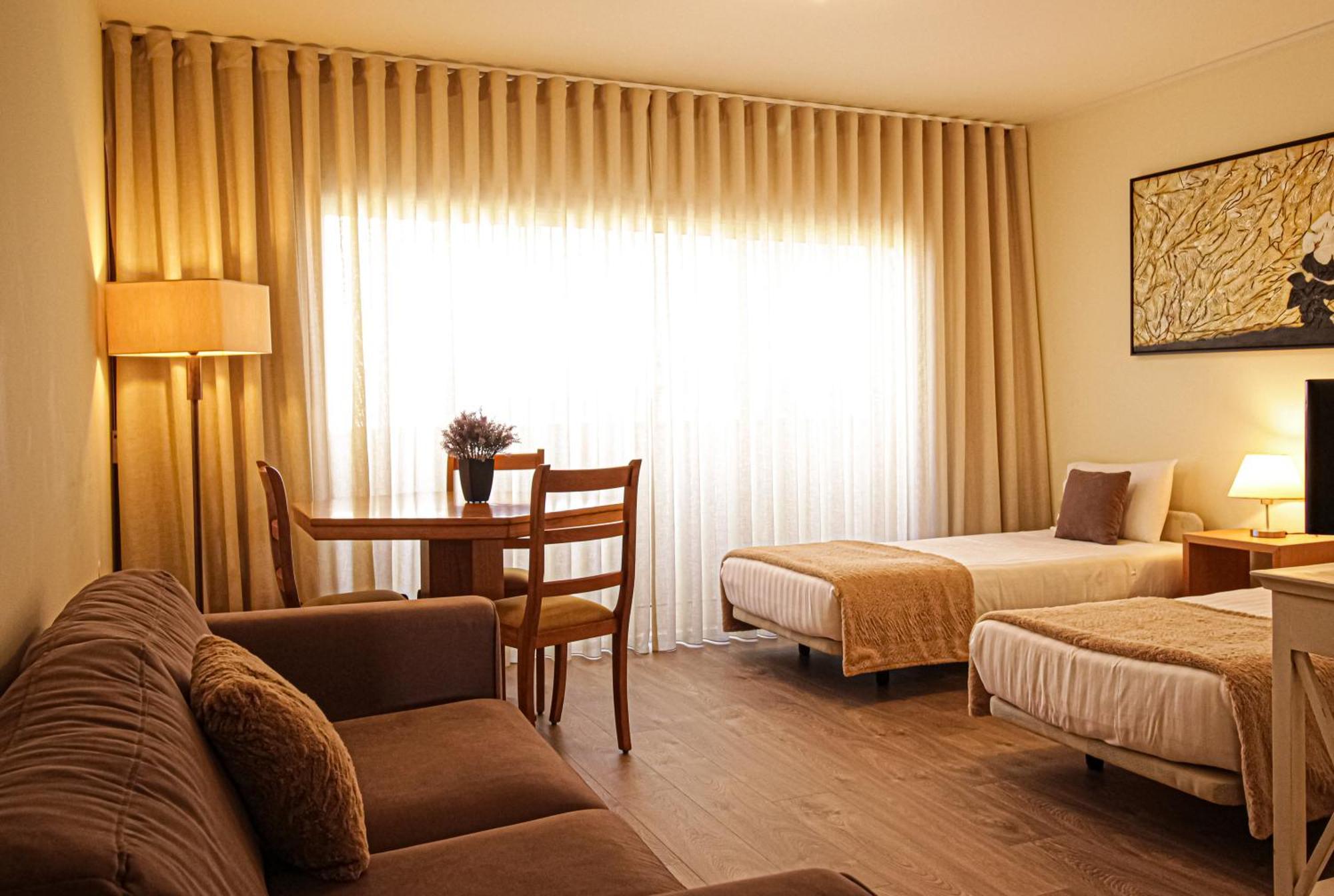 Hotel Dos Loios Santa Maria da Feira Buitenkant foto