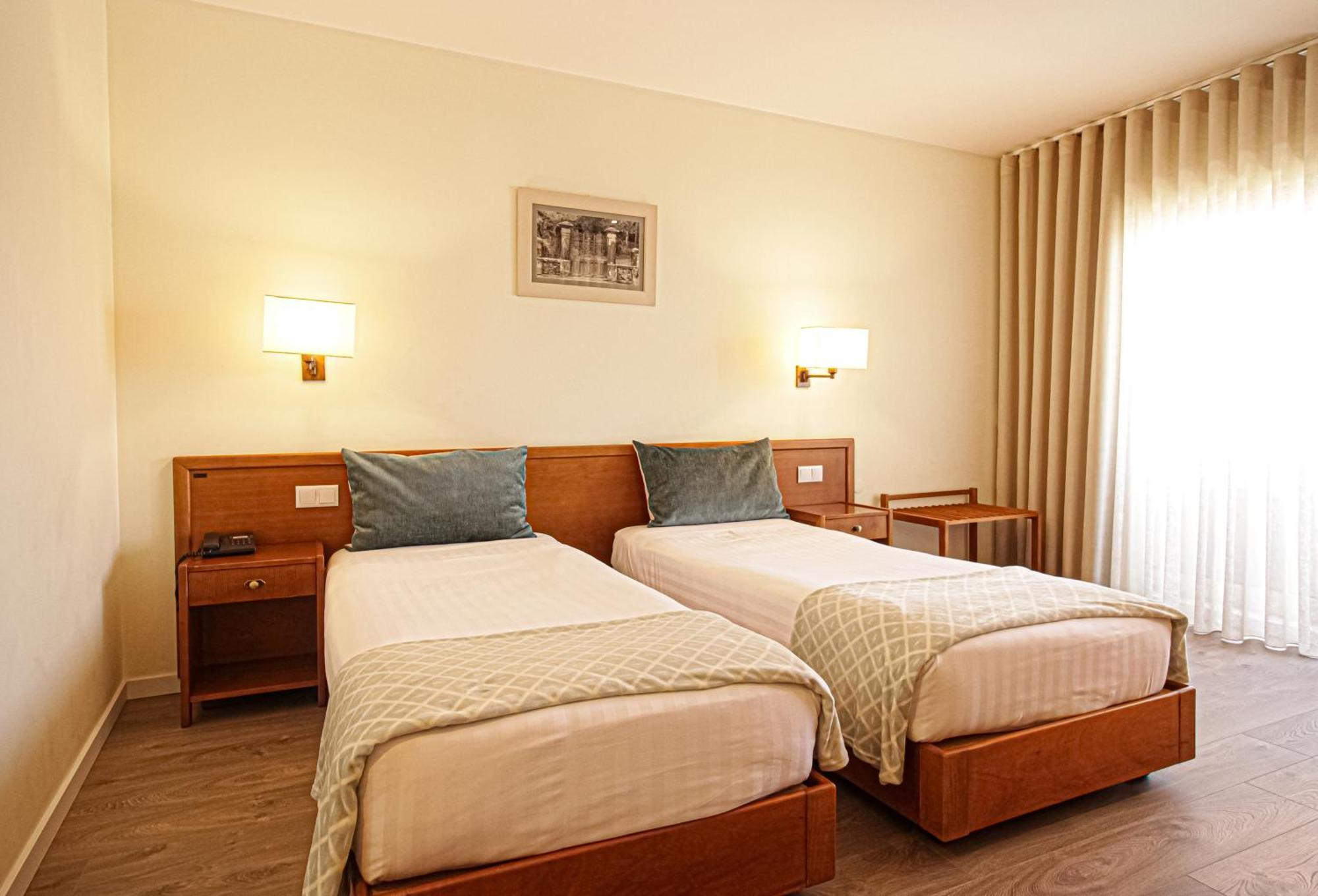 Hotel Dos Loios Santa Maria da Feira Buitenkant foto
