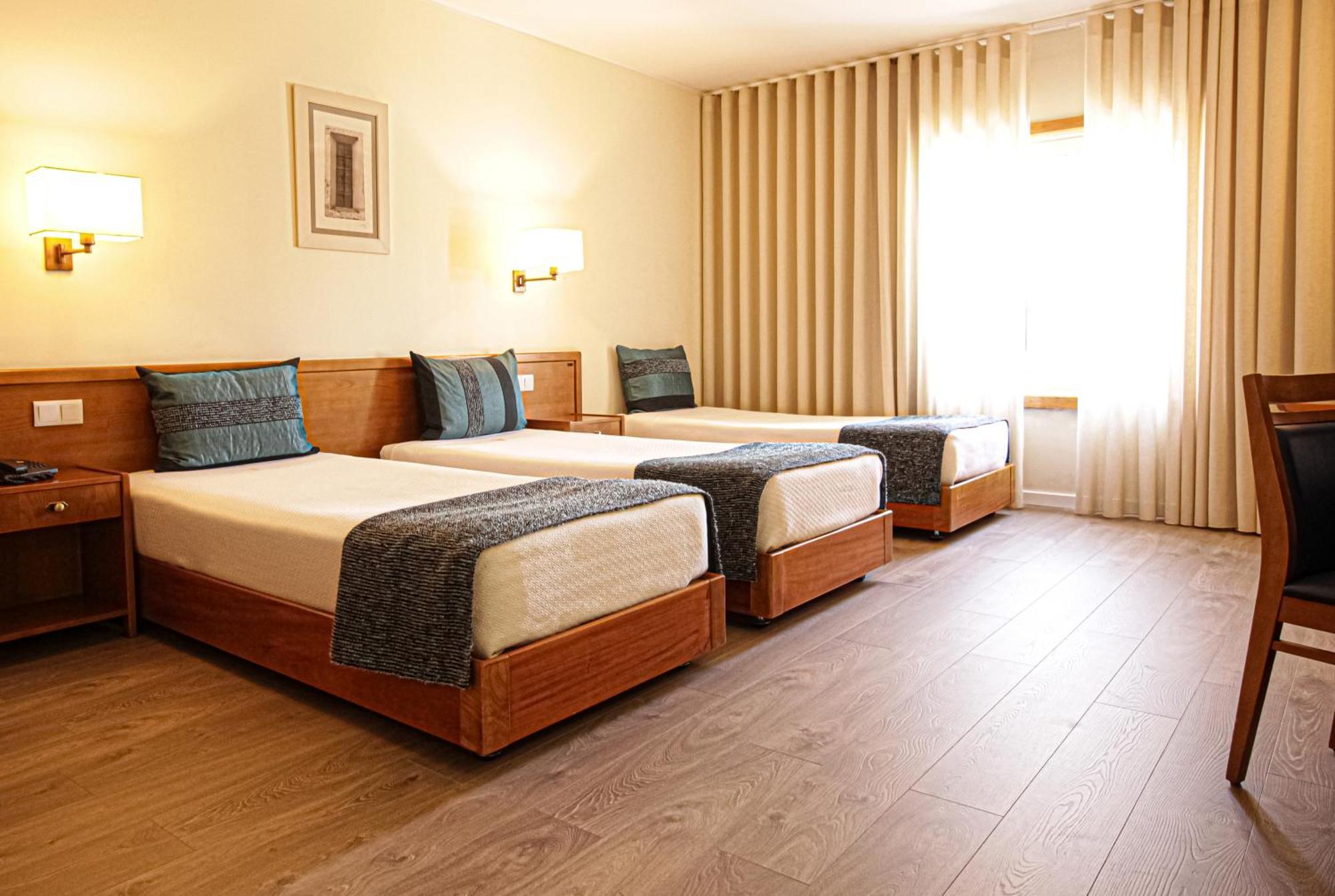 Hotel Dos Loios Santa Maria da Feira Buitenkant foto