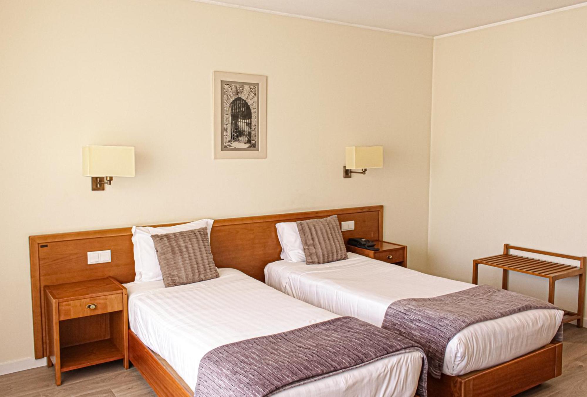 Hotel Dos Loios Santa Maria da Feira Buitenkant foto