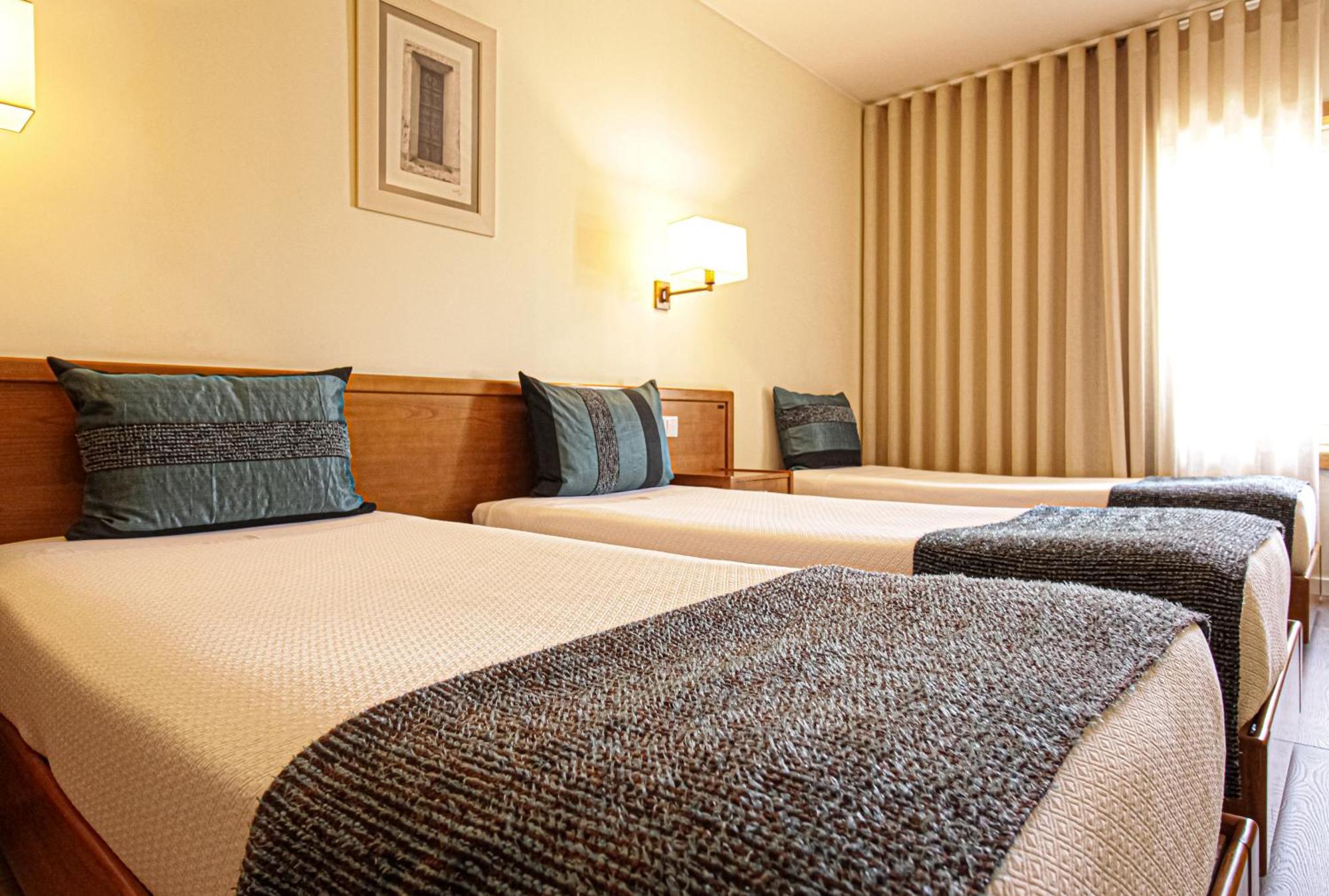 Hotel Dos Loios Santa Maria da Feira Buitenkant foto